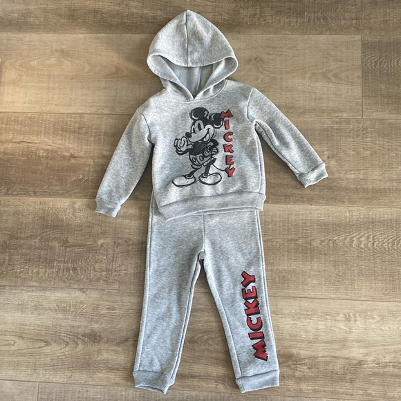 Mickey Mouse soft sweatsuit - Picture 1 of 7